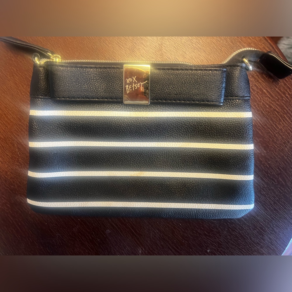 Betsey Johnson Zipper Xox Stripe Clutch Wallet Black White